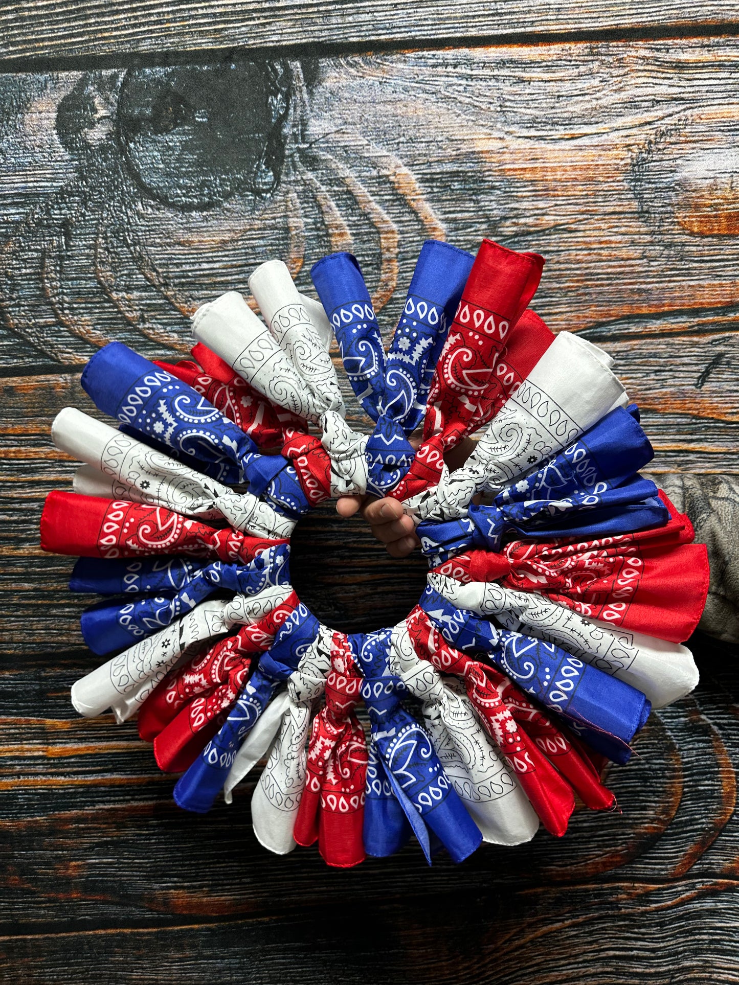 Patriotic Bandanna Wreath Independence Day Freedom American 20 inch Wall hanging Decoration display honor patriot service Multi Red White