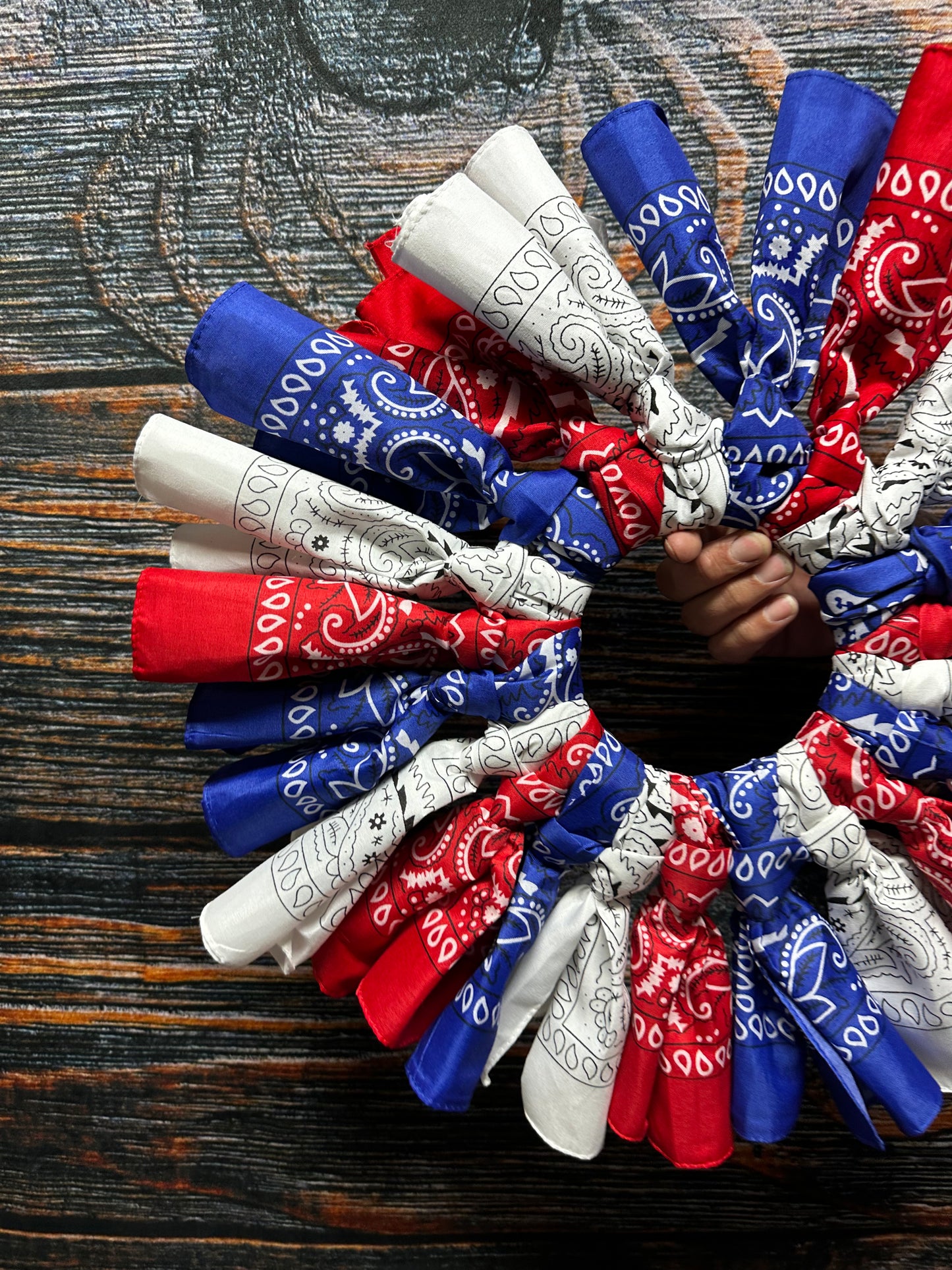 Patriotic Bandanna Wreath Independence Day Freedom American 20 inch Wall hanging Decoration display honor patriot service Multi Red White